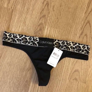 Calvin Klein trosor - Säljer dessa Calvin Klein trosor, aldrig använda och lapparna sitter kvar💗 köparen står för frakten