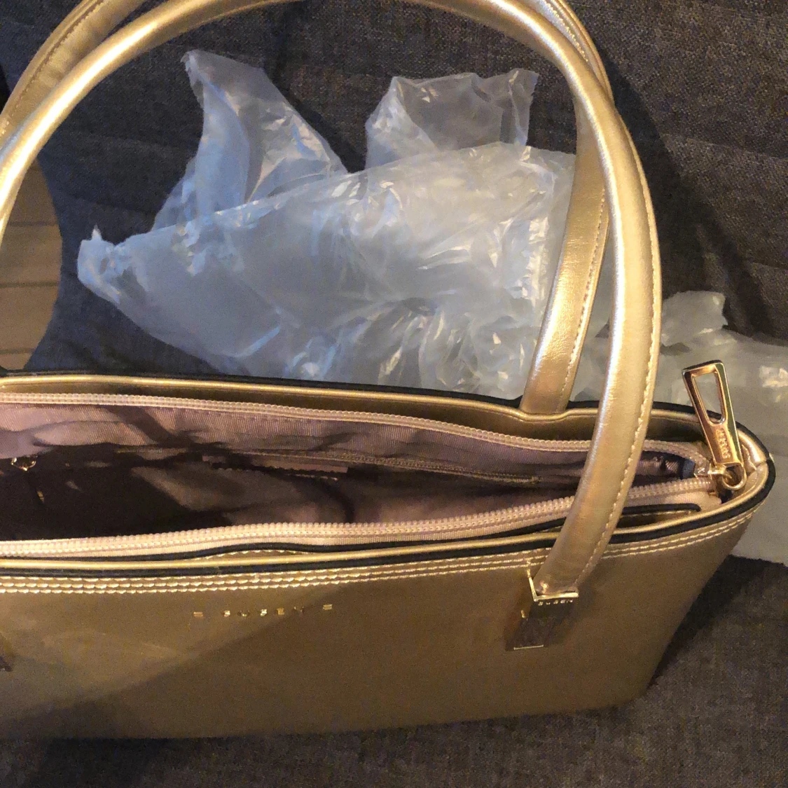 Guldväska från Susen - 90