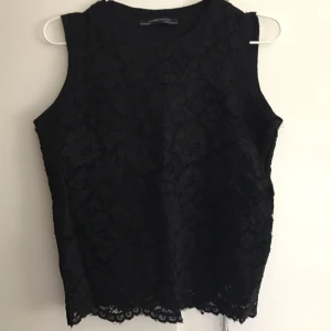  - Linné i spets från Zara, dragkedja på sidan. 