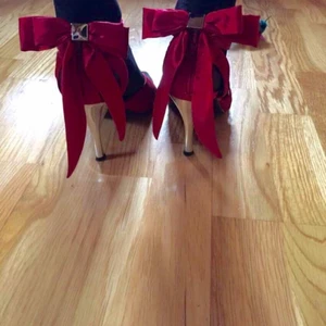  - Väldigt fina klackar. Använda typ 1 gång. 