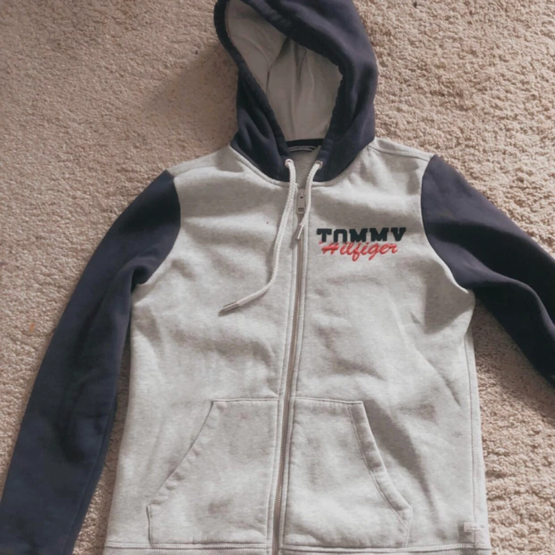 Tommy hilfiger hoddie