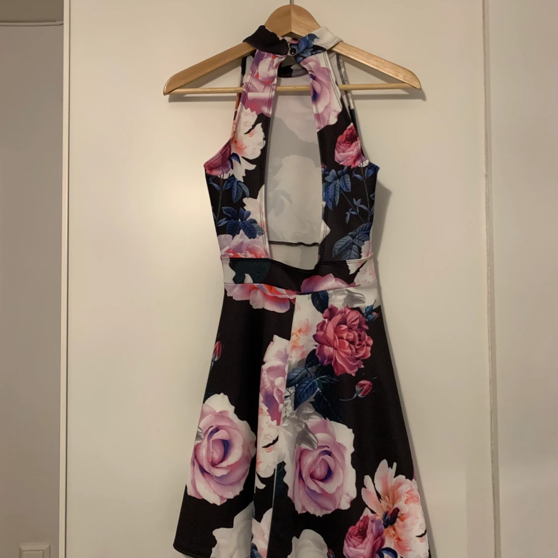 Blommig klänning  - 90