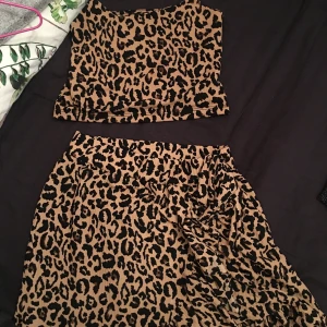 Set - Linne och kjol aldrig använda