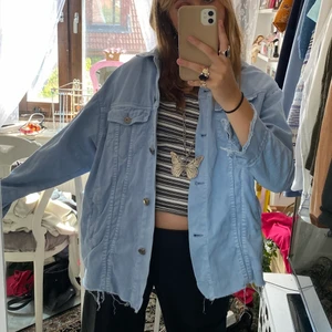 Ljusblå jacka  - Söt jacka från zara, storlek M