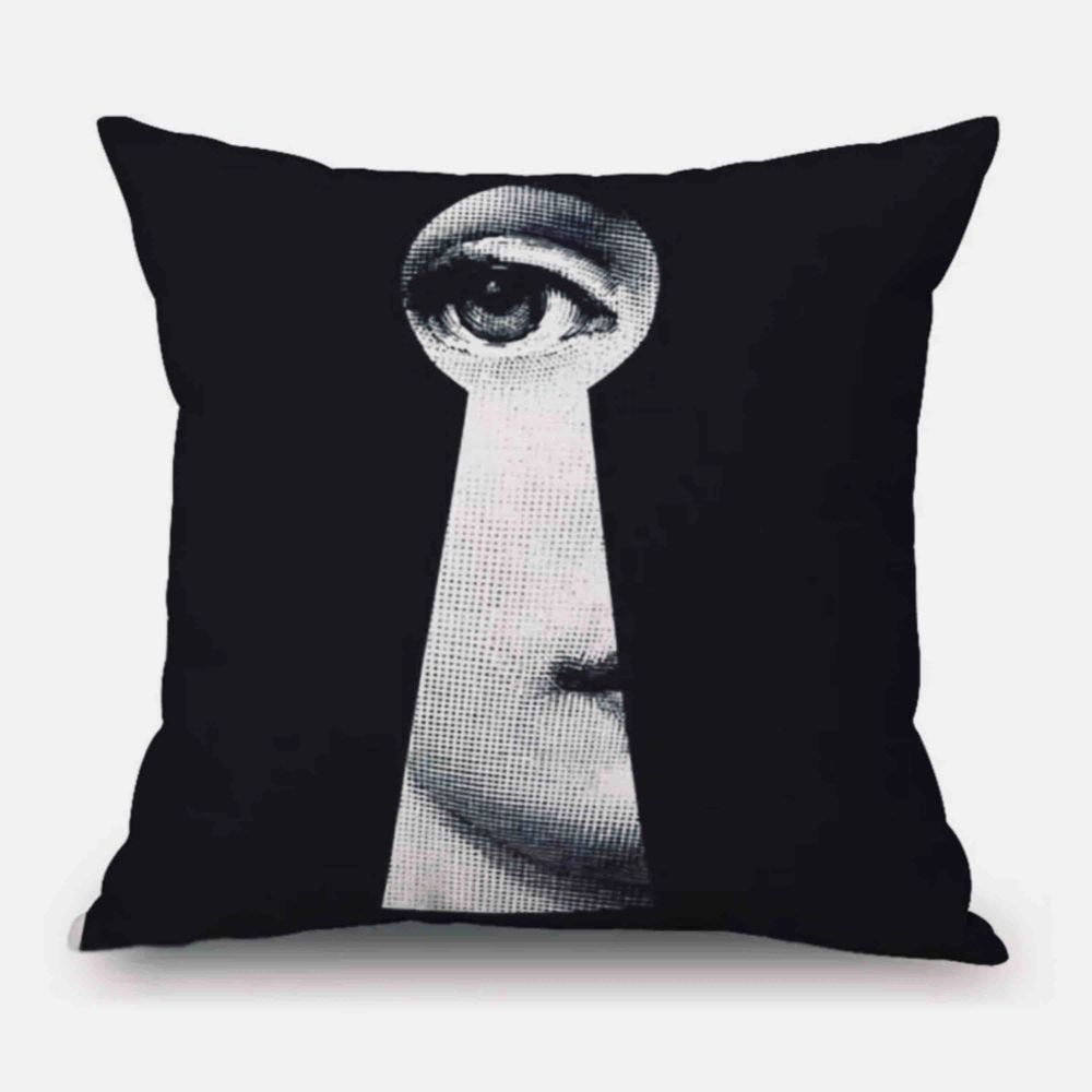 REA Nytt & plomberad handgjort designat kuddfodral. Material: polyester bomull. Detaljer:färg:svart,vitt. Dragkedja. Mått:45X45. Säljes nytt kodfodral fordring ingår ej. * snabb leveranstid:1-3 vardagar. Beställing: swisch . Accessoarer.