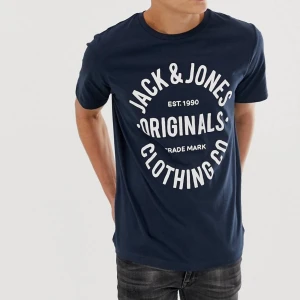  - Helt nya!! 100kr har båda färgerna  