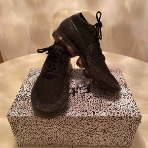  - Säljer mina nike vapormax som är använda fåtalet gånger och i mycket fint skick.😄 Köpare står för frakt.👍🏽