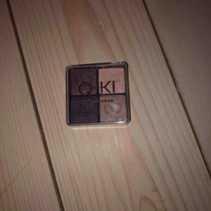  - Säljer denna fina ögon Skuggs paletten från normal. Aldrig använd för har inte fått ett tillfälle att använda den och kommer nog inte göra det heller😊 