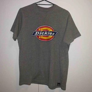  - Köpt för 200 kr på Beyond Retro för ca 1 år sedan. Storlek S, ganska stor. Inte använts mycket, säljer för att jag inte använder den mer.