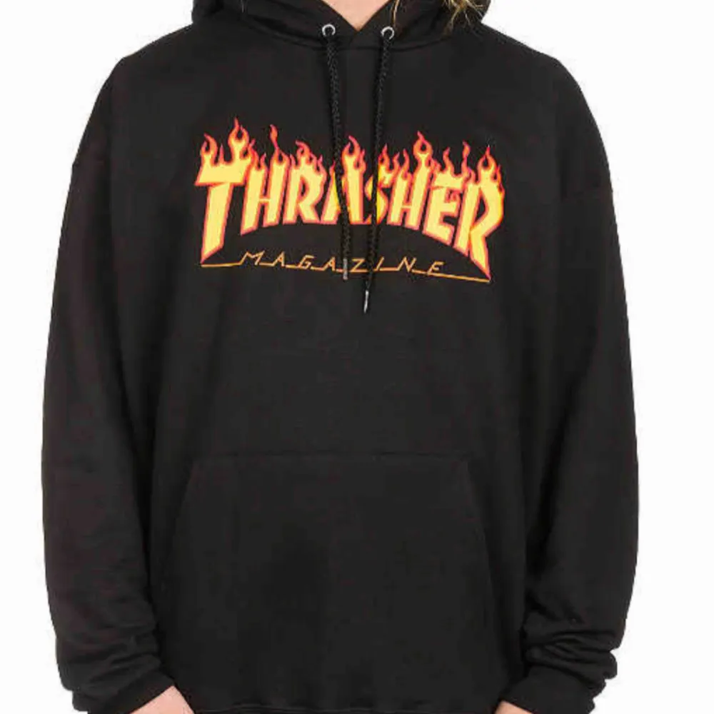 Säljer denna trasher hoodie i strl 36. Använd fåtal gånger. Köpt för 999 kr men säljes för 300kr + frakt🥰. Hoodies.