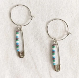 Örhängen - Handgjorda örhängen💗