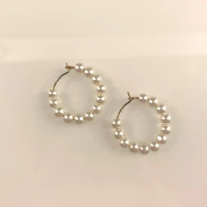 Pärlörhängen⭐️ - 39kr + 11kr frakt💞                                                               Smyckenz.se på Instagram✨