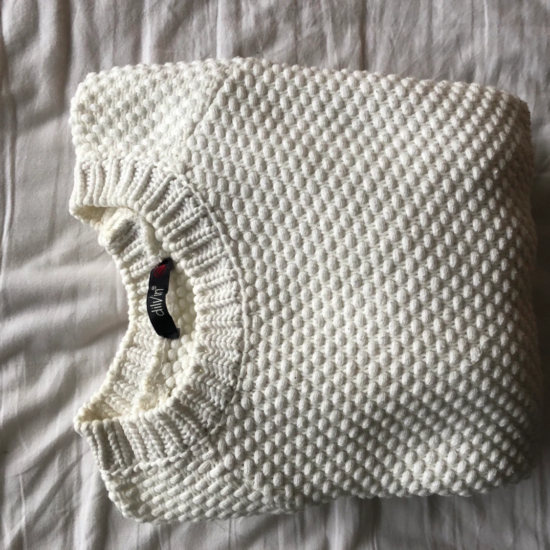 Stickad tröja från DilVin i strl S/M - 90