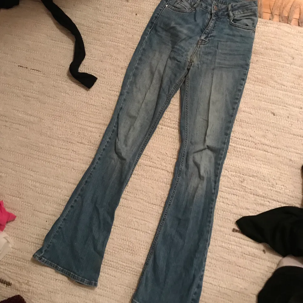 Bootcut jeans från Gina. Fina å bra skick! 💜 str. Xs. Jeans & Byxor.