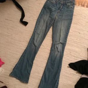 Bootcut jeans - Bootcut jeans från Gina. Fina å bra skick! 💜 str. Xs
