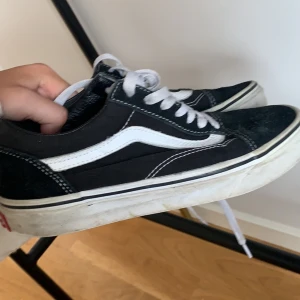 Vans skior - Säljer min Vans då dom är för små! Dom är i storlek 36 och i ett bra skick. Dom är inköpa för 700kr och mitt pris är 200kr!