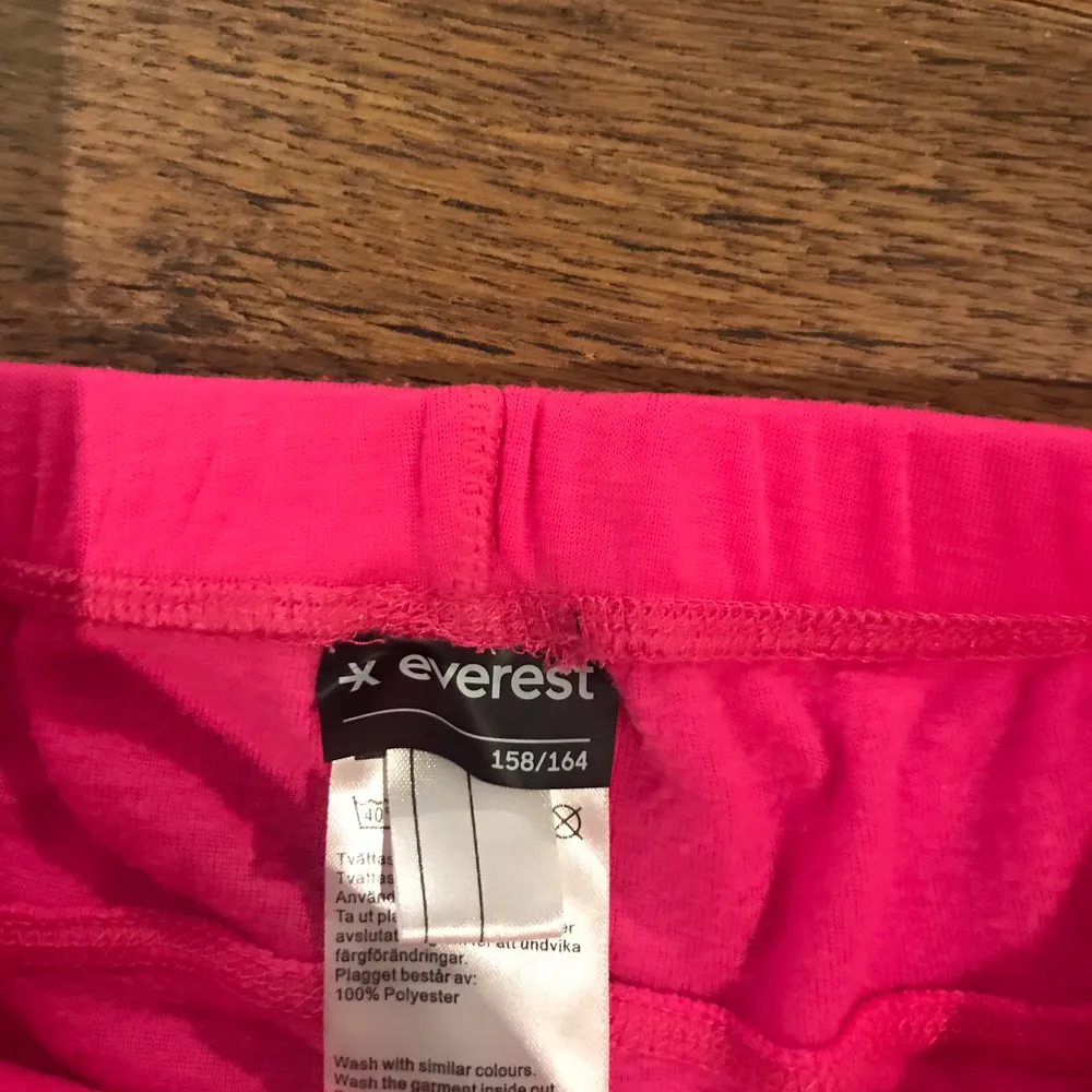 Everest byxor storlek 158/164 aldrig andvända 100kr + frakt. Jeans & Byxor.