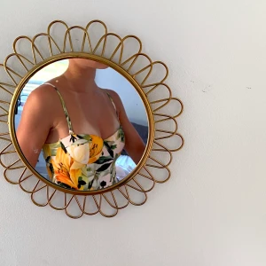 Vintage baddräkt  - Söt ”vintage” inspirerad baddräkt från hm som jag har använt för lite!!🌴🌴 Tvättas innan den skickas ofc.