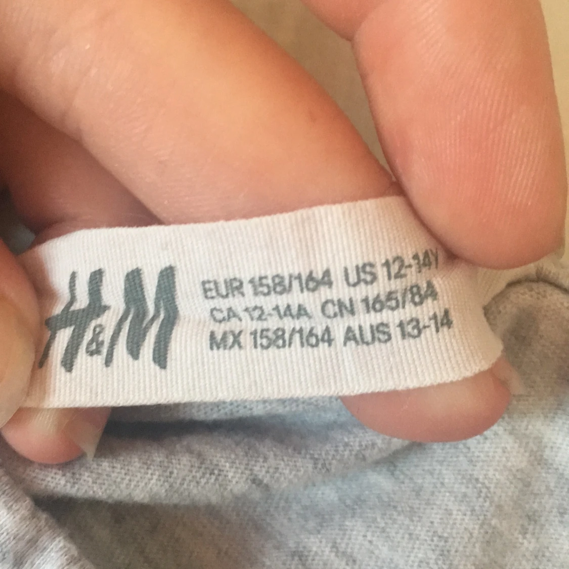 Grå barn klänging - 91