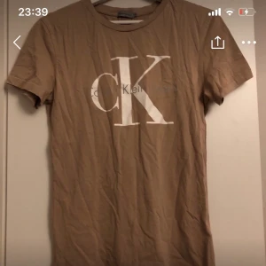 Ck tshirt - Använd fåtal gånger storlek S