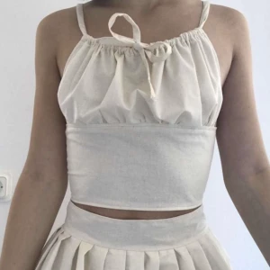 Linne - Sjukt gulligt linne. Dm vid intresse!! Finns i flera storlekar 