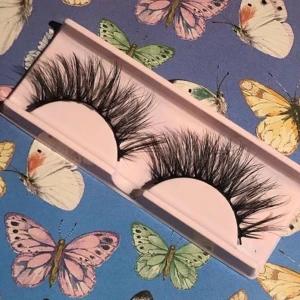 Lösögonfransar ”CIA”  - Syntetiska lösfransar! Ykkishop på instagram 💖💖