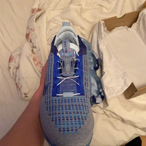 Nike vapor max - Helt nya storlek 44, aldrig använda. Köpt från Zalando 