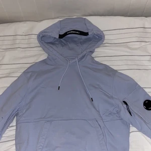 C.P company hoodie - Baby blue hoodie i storlek S(BETALAR INTE FRAKT)