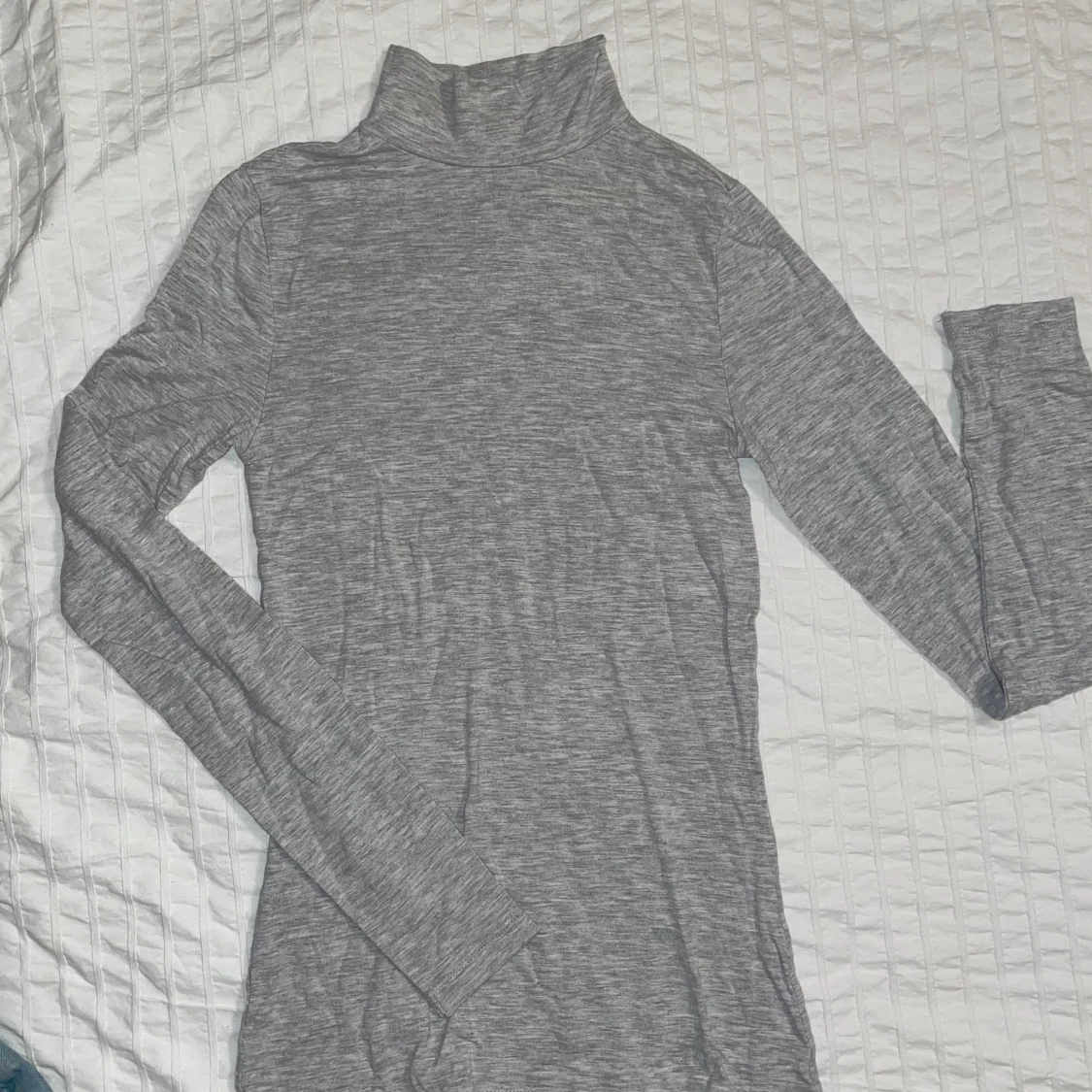 Grå polotröja 