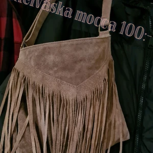 Mocca väska  - Remväska,  ändra längden.  Fint skick