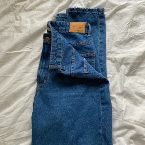 Jeans från bershka i storlek 40  - Knappt använda jeans. 
