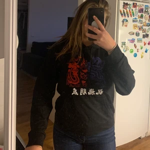 Tjocktröja  - Huvtröja från shein, strlk M använd 1 gång 