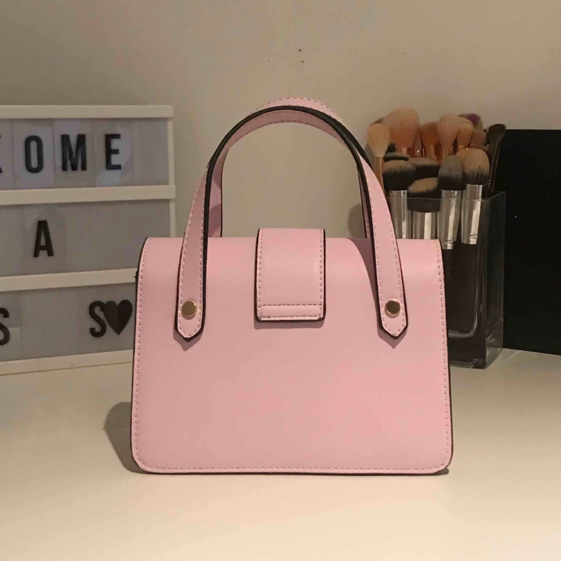 Pretty Little Thing - 91