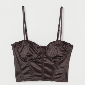 Brun korsetttopp - Slutsåld brun korsetttopp från hm, aldrig använd o prislapp kvar💕  högsta bud: 180!