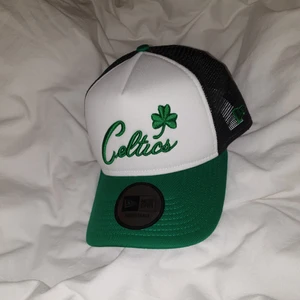 Keps - Säljer denna coola nba keps, aldrig använd!☺ Börjar med 200 kr + frakt,                                                     BUDA I KOMMENTARERNA💘💘