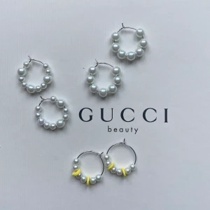 Pärlörhängen - Pärlörhängen i lite olika variationer💫 Pris är inklusive frakt💞