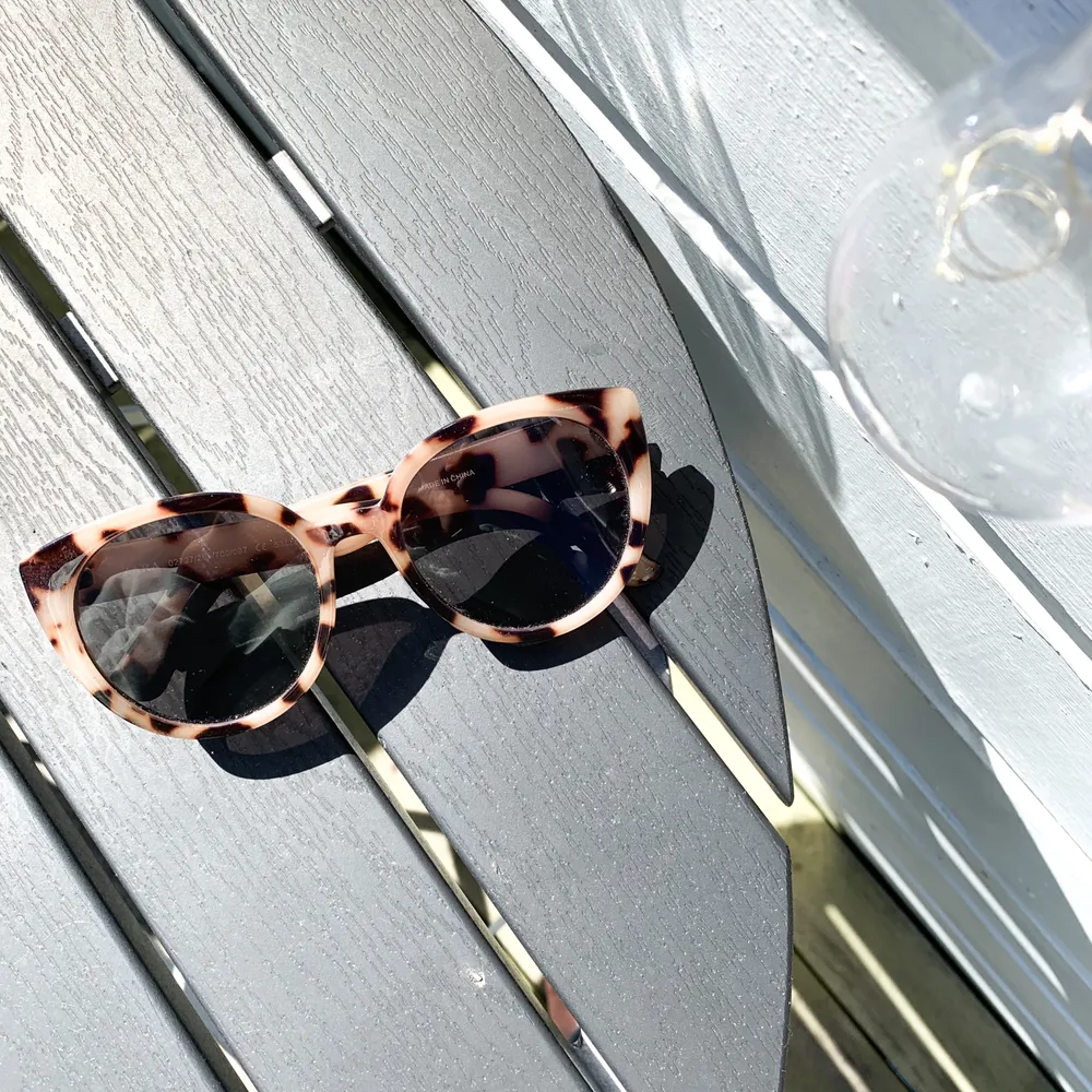 Superfina bruna solglasögon från Zara. Jättefint skick och sälja pga. Ingen användning tyvärr. 😊🥺💖. Accessoarer.
