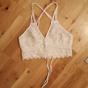 Virkad croptopp - Använd endast 1 gång! ♥️