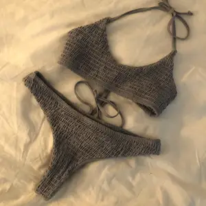 Oanvänd bikini i grått, 239kr inkl frakt. Snabb affär så kan priset sjunka 💓💖 