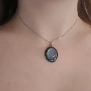 Humör Halsband  - Halsband som ändrar färg beroende på humör, frakt ingår i priset. 