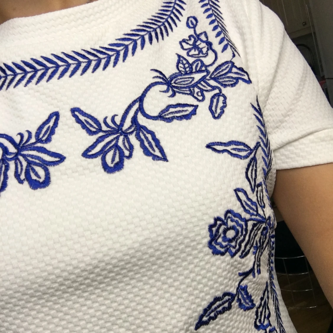 Snygg klänning från Guess - 91