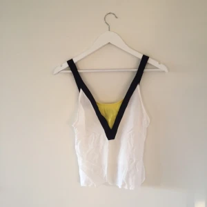  - Kort linne från H&M. Snyggt sommarplagg!