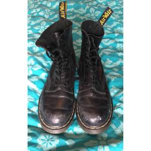 Dr Martens Storlek 37