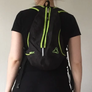  - Sportig ryggsäck.