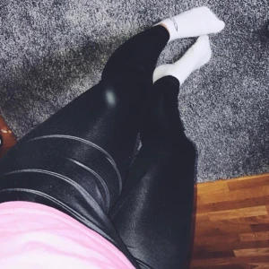  - Helt nya lack tajts , aldrig använda!