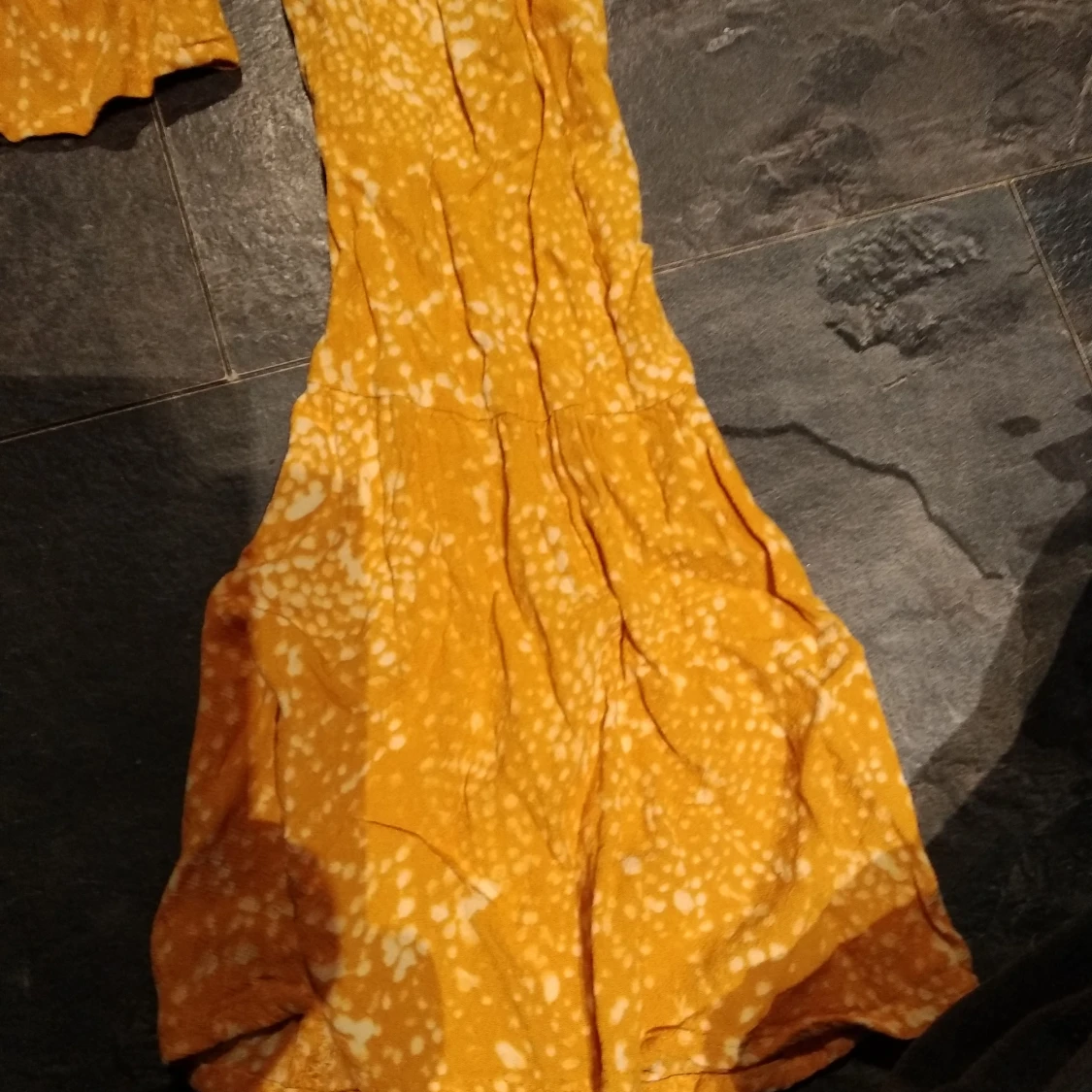 Senapsgul klänning/ lång tröja  - 90