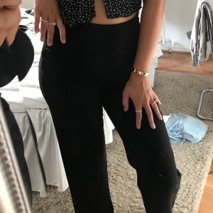 Kostymbyxor - Vida kostymbyxor i nyskick aldrig använda med prislapp kvar 🦋 nypris 299kr! 