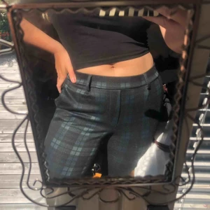  - Köpta i usa från ostradvarius, asgoa tights ish med rutigt mönster 