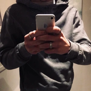 Hoodie ”Vintage Denim” - Hoodie ifrån ”Vintage Denim” i storlek S (använd ett fåtal gånger)