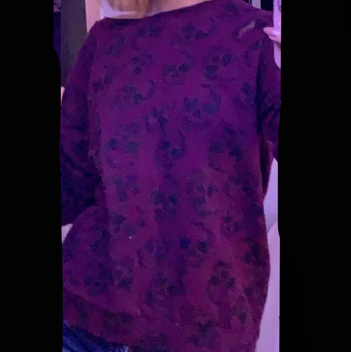 vinröd långtröja med dödskallar - 90